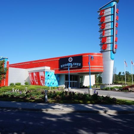 Holiday Inn Express Hotel & Suites 1000 Islands - Gananoque By Ihg Екстер'єр фото
