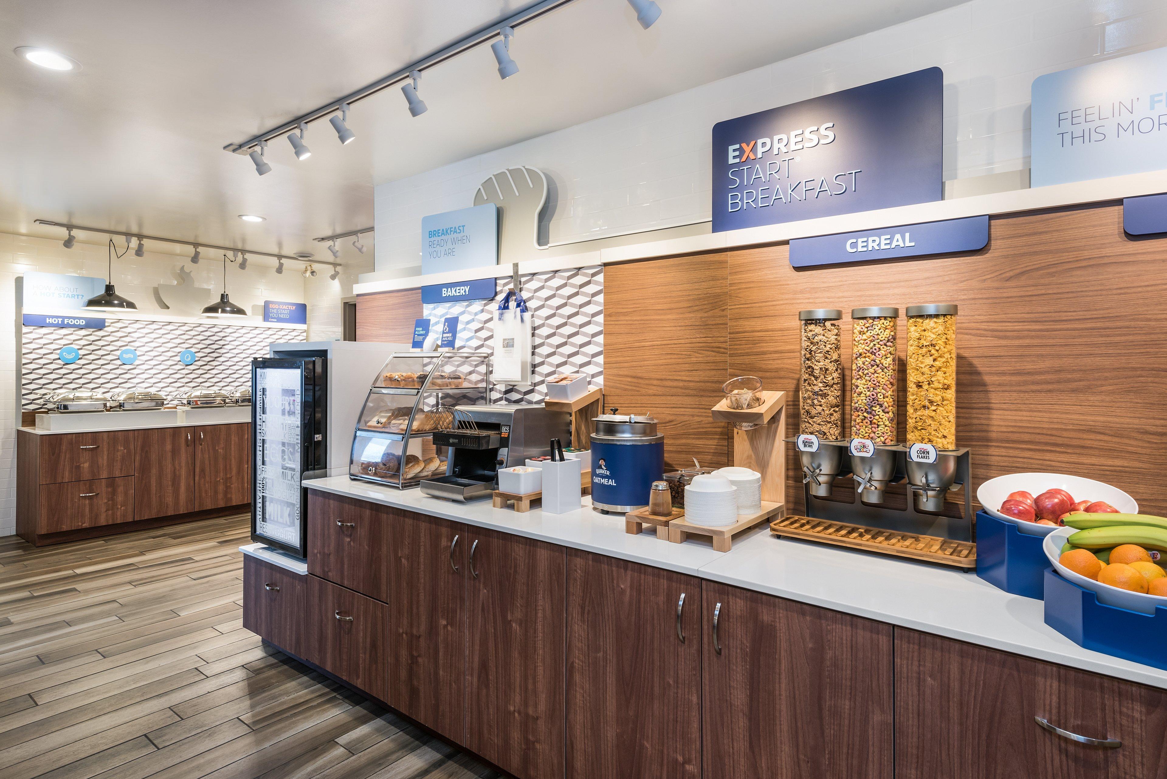 Holiday Inn Express Hotel & Suites 1000 Islands - Gananoque By Ihg Екстер'єр фото