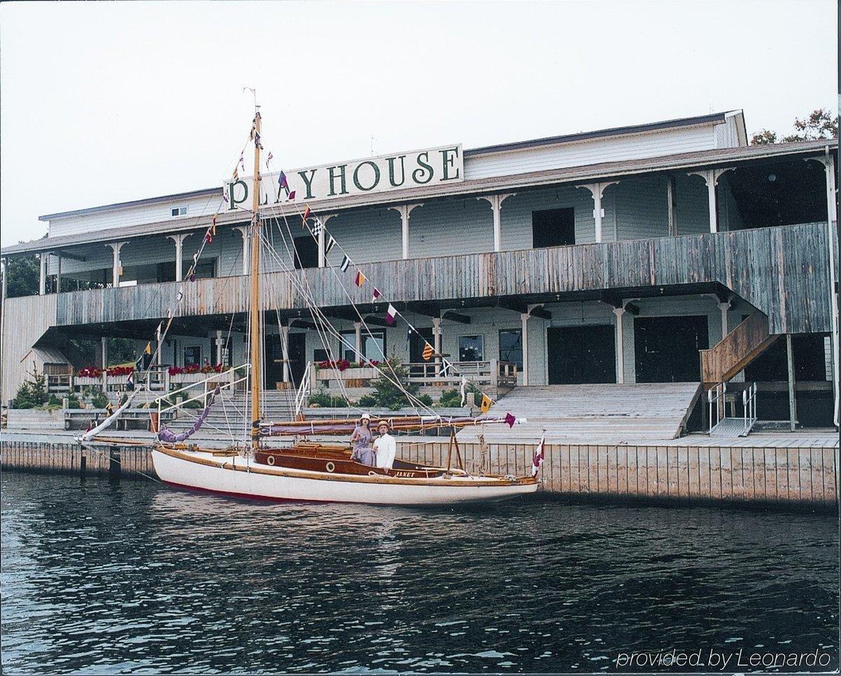 Holiday Inn Express Hotel & Suites 1000 Islands - Gananoque By Ihg Екстер'єр фото