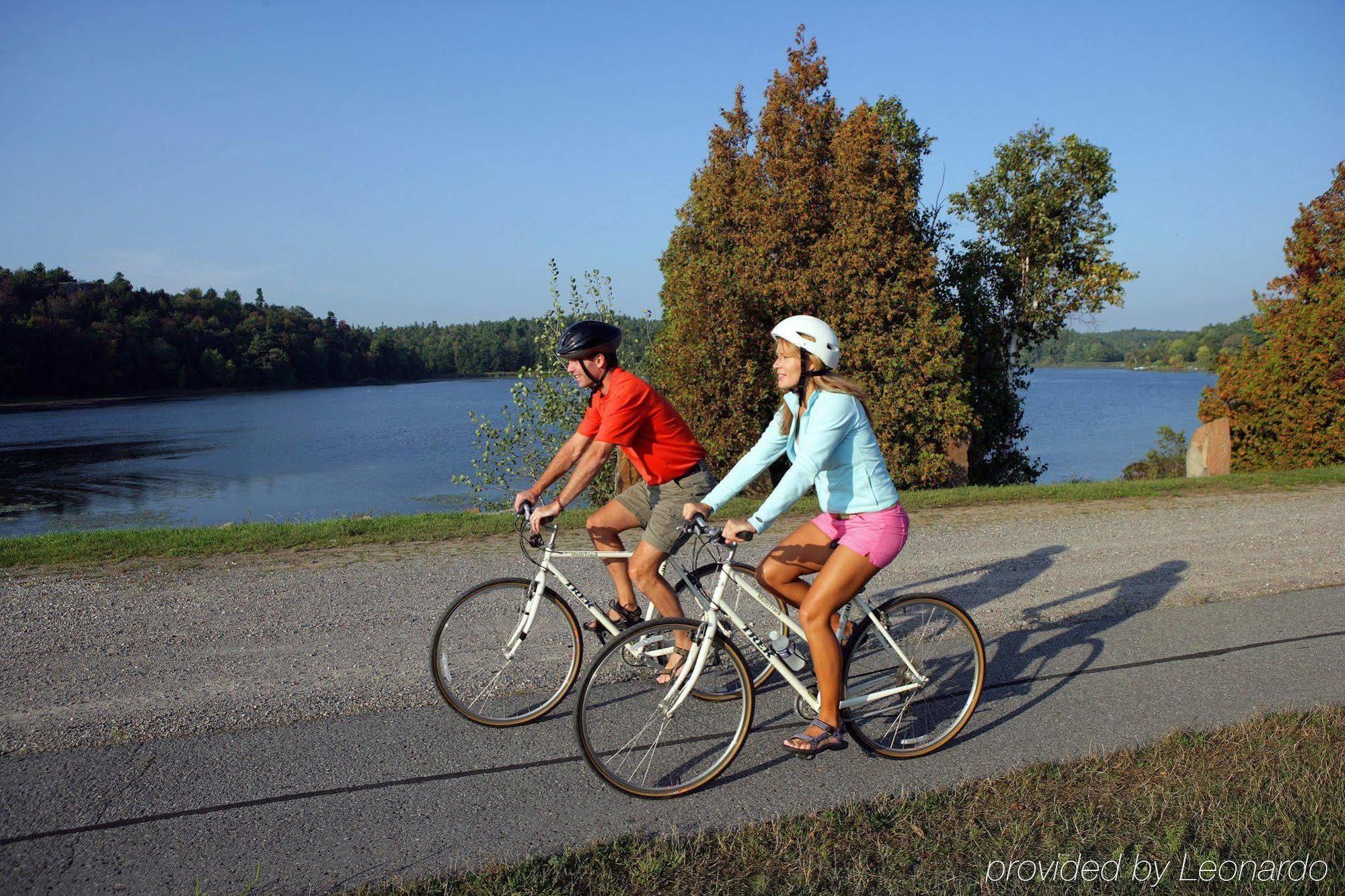 Holiday Inn Express Hotel & Suites 1000 Islands - Gananoque By Ihg Екстер'єр фото